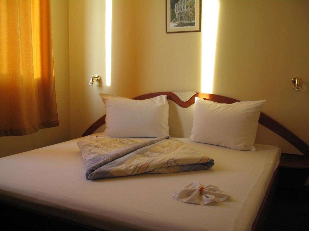 Family Hotel Familya Ruse Cameră foto
